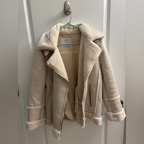 Stradivarius cream faux fur moto/biker jacket - Picture 3 of 5